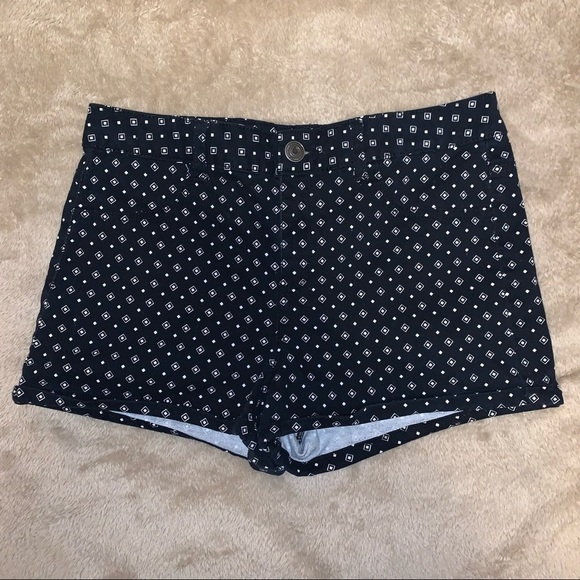 SO Shorts with Diamond Pattern Size 11 - Picture 1 of 10